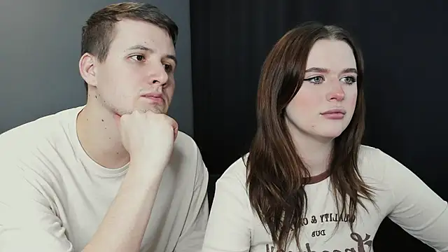 Pinku kitsune online show from 03.10.25