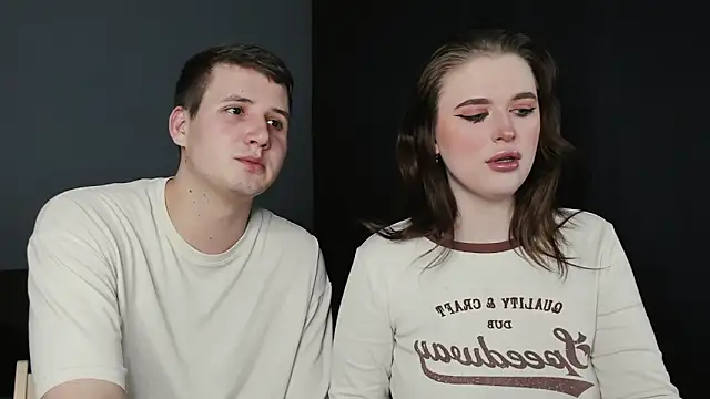 Pinku kitsune online show from 03.12.25