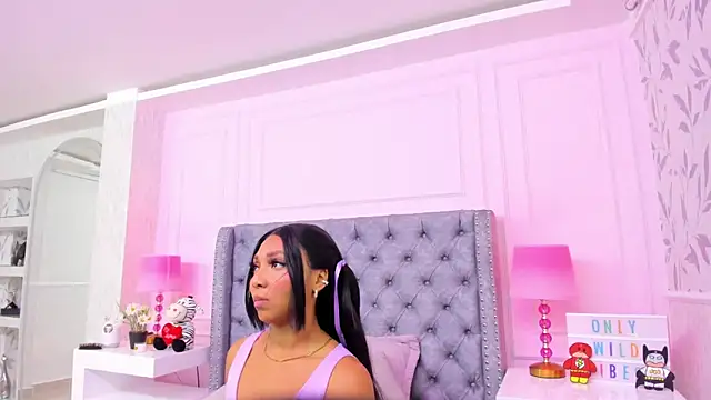 HaileeRoberts online show from 03.04.25