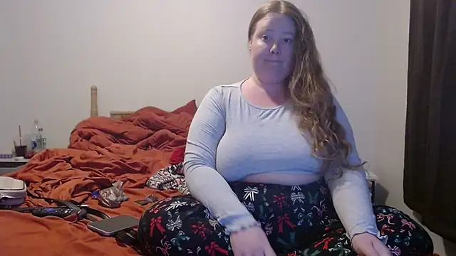 Snapshot of Sierra_bbyx chatting on 12.27.24 Sierra bbyx online show from 12.27.24