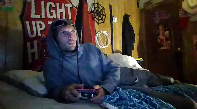 luke thighwalker2469 online show from 12.21.24