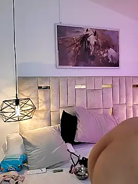 Konny May online show from 10.18.25