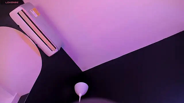 Snapshot of ALICEPOIXXXON chatting on 02.06.25 ALICEPOIXXXON online show from 02.06.25