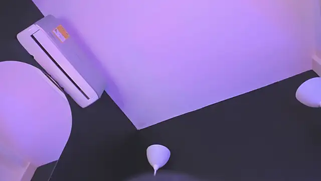 Snapshot of ALICEPOIXXXON chatting on 03.15.25 ALICEPOIXXXON online show from 03.15.25