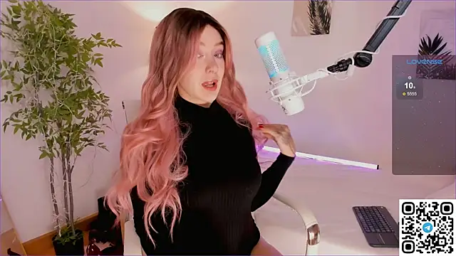 AngelPaull online show from 10.17.25