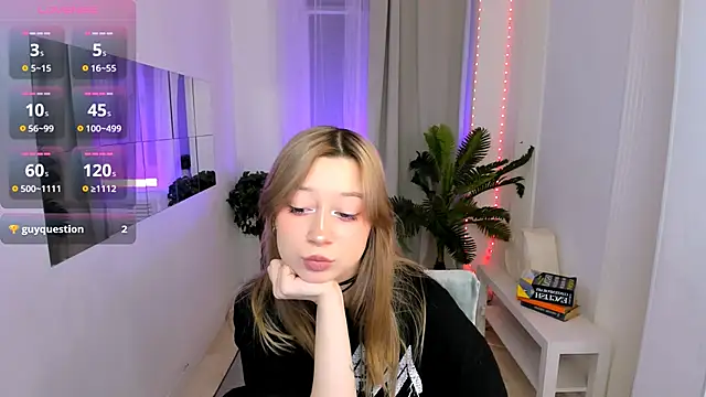 SaintGirl online show from 03.12.25