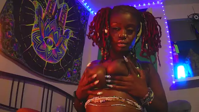 Snapshot of Tatithegoddess chatting on 12.12.24 Tatithegoddess online show from 12.12.24