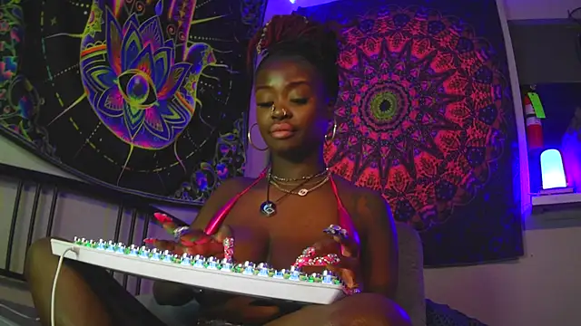 Snapshot of Tatithegoddess chatting on 01.29.25 Tatithegoddess online show from 01.29.25