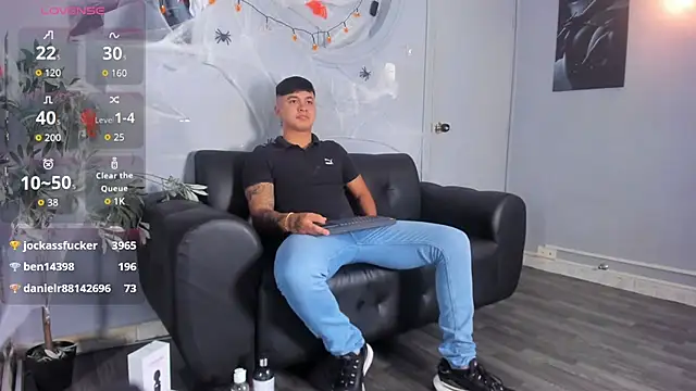 Cristopher strong online show from 10.04.25