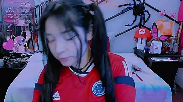 AlanaLuck online show from 10.18.25