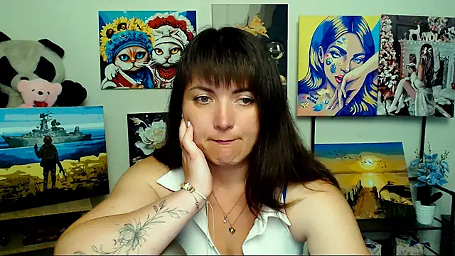 Snapshot of Darina_M_ chatting on 06.20.26 Darina M online show from 06.20.26