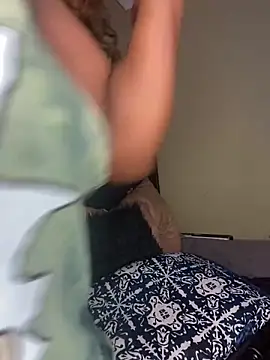 DarkBerry87 online show from 10.15.25