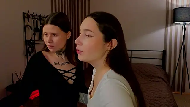 Snapshot of domDani_subMay chatting on 03.13.25 domDani subMay online show from 03.13.25