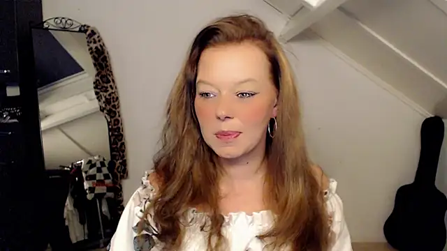 Snapshot of roxanna24 chatting on 03.14.26 roxanna24 online show from 03.14.26