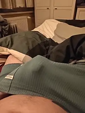 Snapshot of RandomGT chatting on 11.14.25 RandomGT online show from 11.14.25