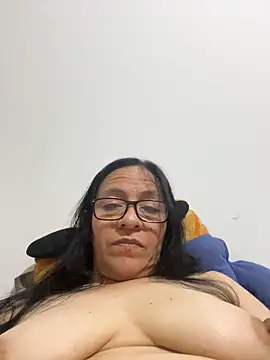 Freya Artemisa online show from 12.10.24