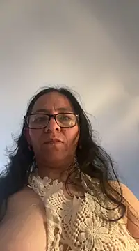 Freya Artemisa online show from 01.04.25