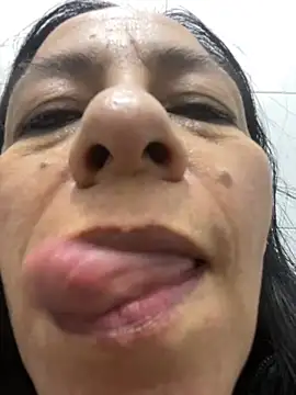 Freya Artemisa online show from 02.04.25