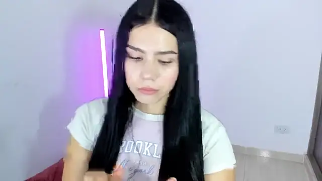 Natasha su  online show from 10.14.25