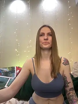 Snapshot of RachelBelI chatting on 02.20.25 RachelBelI online show from 02.20.25