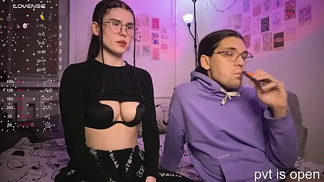 Snapshot of passiondesire_ chatting on 11.10.25 passiondesire online show from 11.10.25