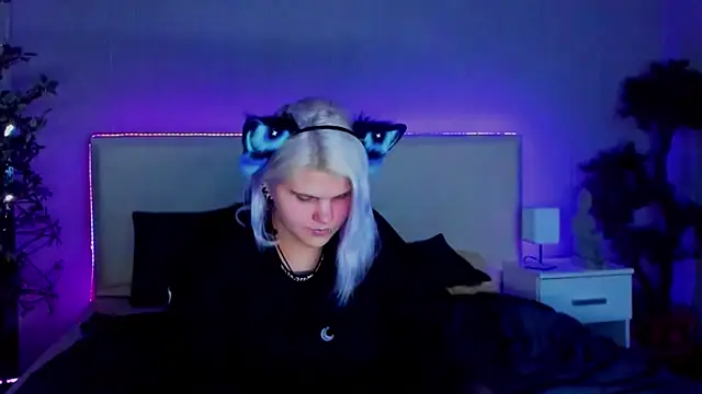 JoannLowe online show from 01.13.25