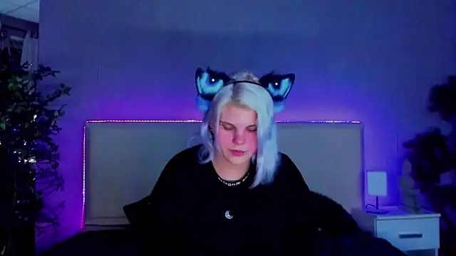 JoannLowe online show from 01.15.25