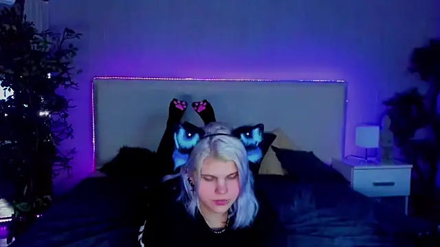 JoannLowe online show from 01.15.25