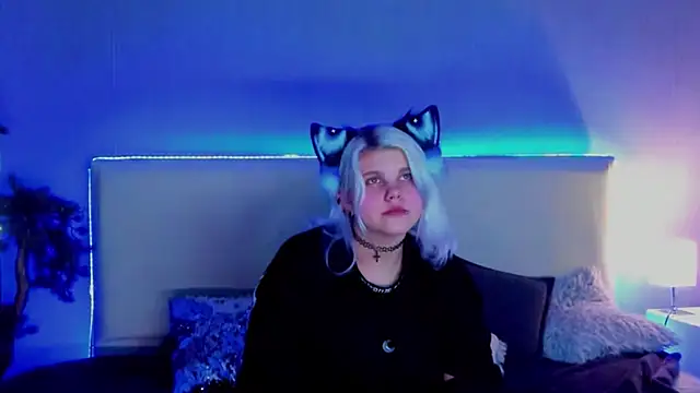 JoannLowe online show from 03.07.25