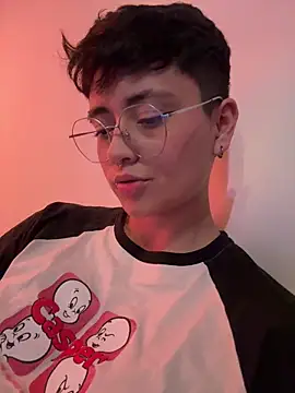 Ashley Chriss online show from 01.26.25