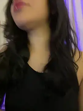 Ashley Chriss online show from 02.22.25