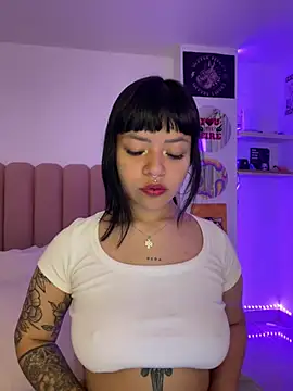 Ashley Chriss online show from 03.19.25