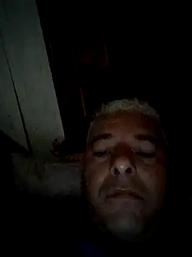 Snapshot of gordonunes chatting on 02.24.26 gordonunes online show from 02.24.26