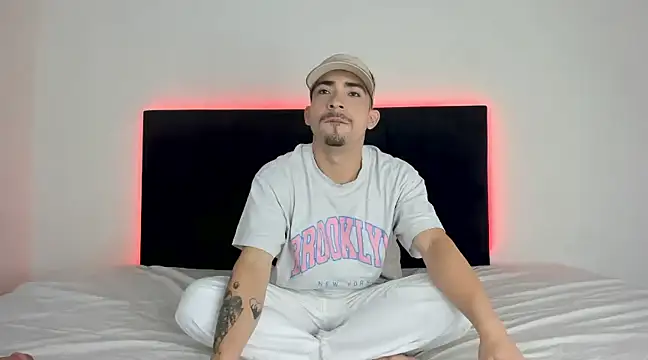 Snapshot of Dalejandr0 chatting on 02.11.25 Dalejandr0 online show from 02.11.25