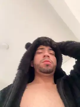 Snapshot of Dalejandr0 chatting on 10.19.25 Dalejandr0 online show from 10.19.25