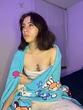 Catyloves online show from 02.05.25