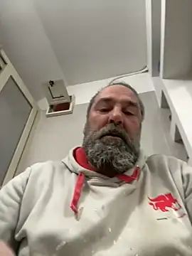 Snapshot of ros217 chatting on 12.05.25 ros217 online show from 12.05.25