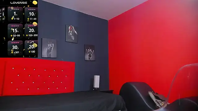 Snapshot of OraineBarrett chatting on 12.04.24 OraineBarrett online show from 12.04.24