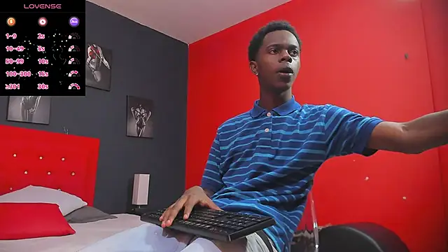 Snapshot of OraineBarrett chatting on 12.13.24 OraineBarrett online show from 12.13.24