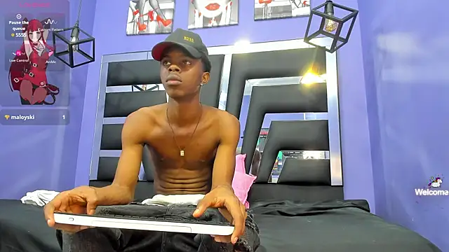 Snapshot of OraineBarrett chatting on 12.18.24 OraineBarrett online show from 12.18.24