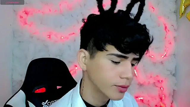 Tayson Rivers online show from 10.02.25