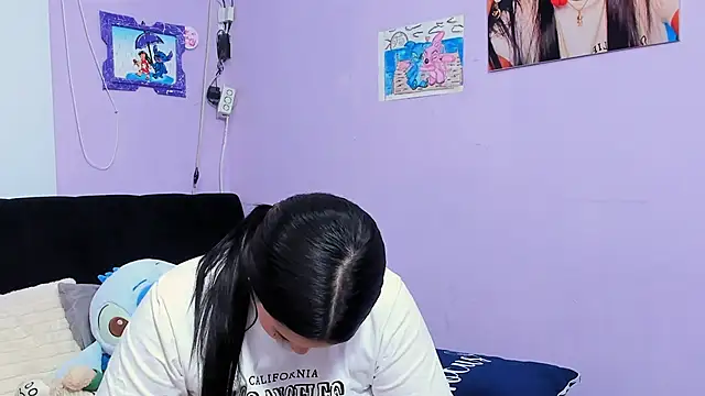 sara mendez2 online show from 10.22.25