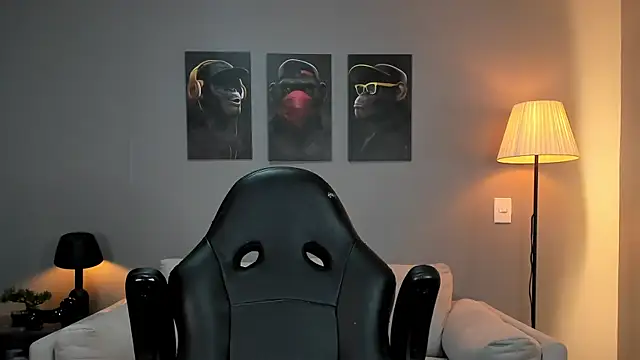 ApoloMakris online show from 11.04.25