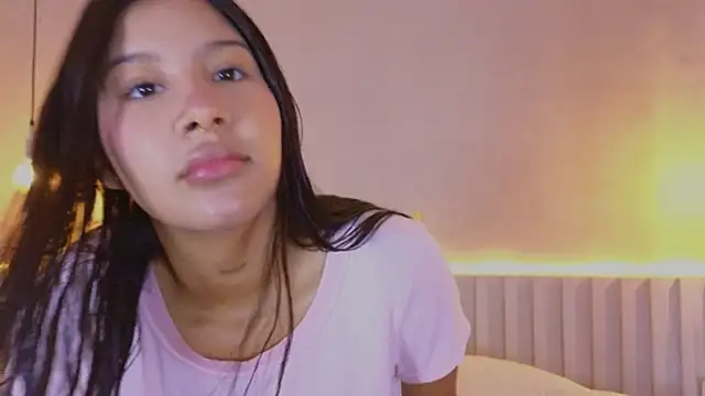 Snapshot of Aida_moreno chatting on 02.10.26 Aida moreno online show from 02.10.26