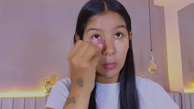 Snapshot of Aida_moreno chatting on 02.15.26 Aida moreno online show from 02.15.26