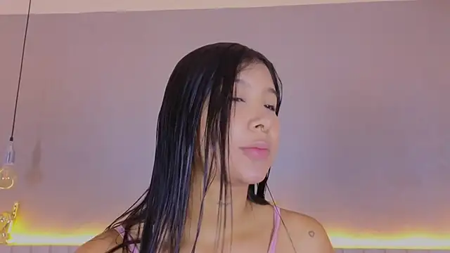 Snapshot of Aida_moreno chatting on 02.18.26 Aida moreno online show from 02.18.26