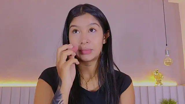 Snapshot of Aida_moreno chatting on 02.28.26 Aida moreno online show from 02.28.26