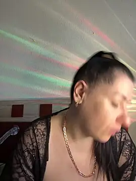 Evelinia online show from 09.23.25