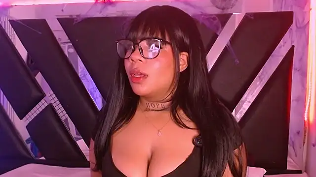 MelannyTylor online show from 10.08.25