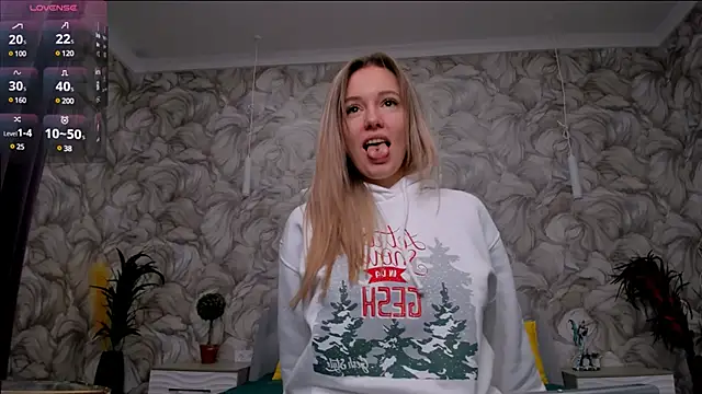 foxy blond online show from 02.24.25